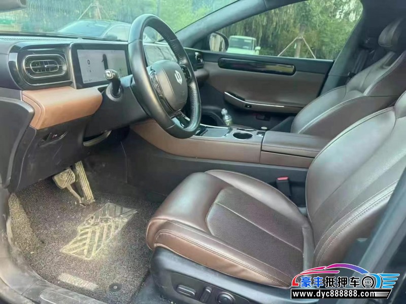 22年零跑c01轿车抵押车出售