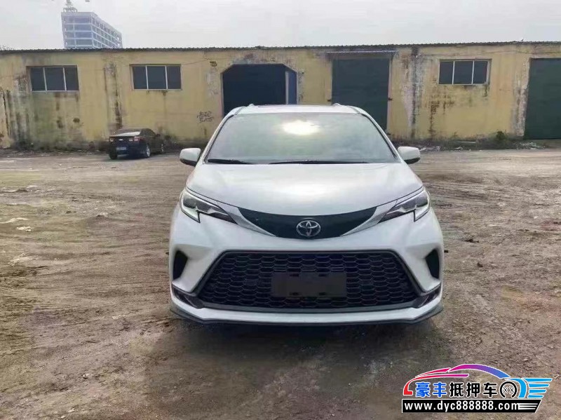 25年丰田格瑞维亚轿车抵押车出售