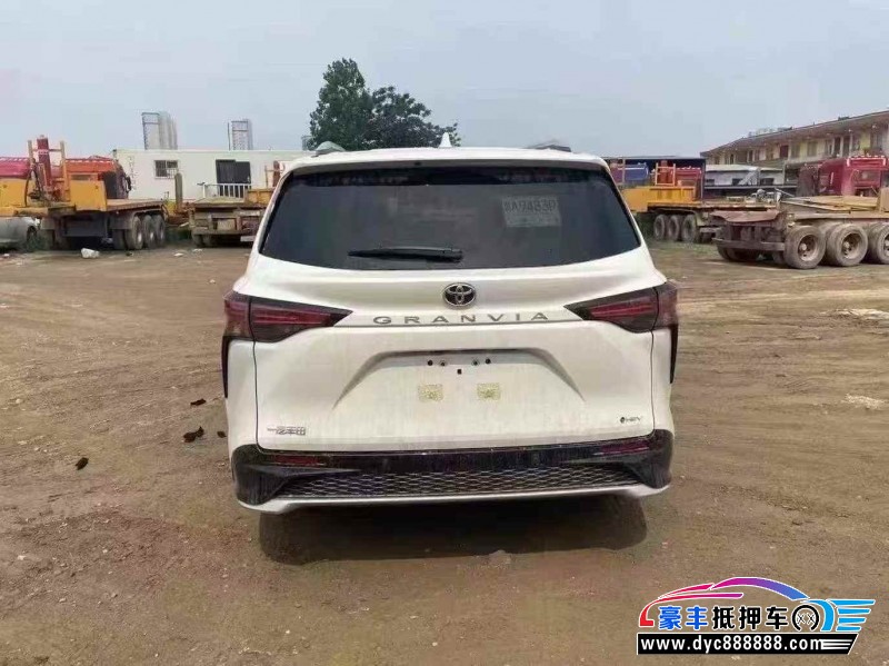 25年丰田格瑞维亚轿车抵押车出售