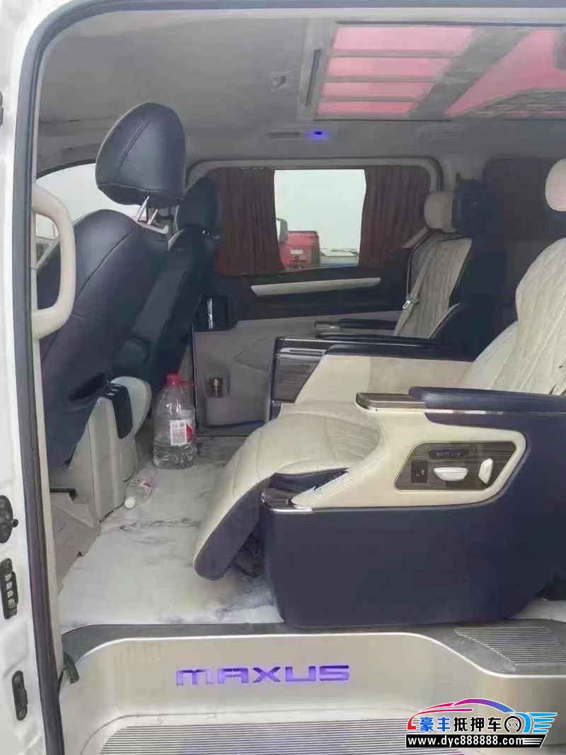 19年上汽大通G10轿车抵押车出售