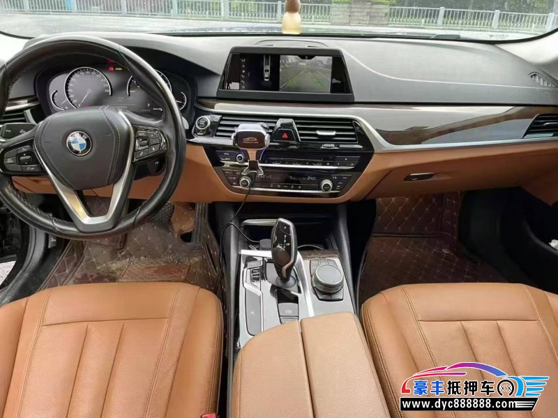 17年宝马5系轿车抵押车出售