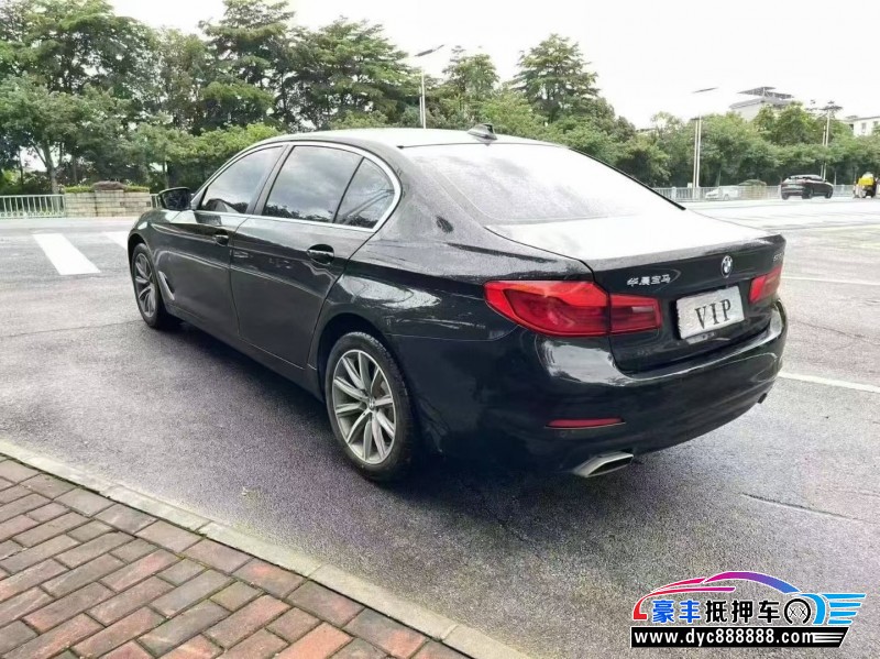 17年宝马5系轿车抵押车出售