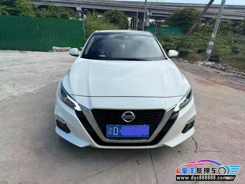 22年日产天籁轿车抵押车出售
