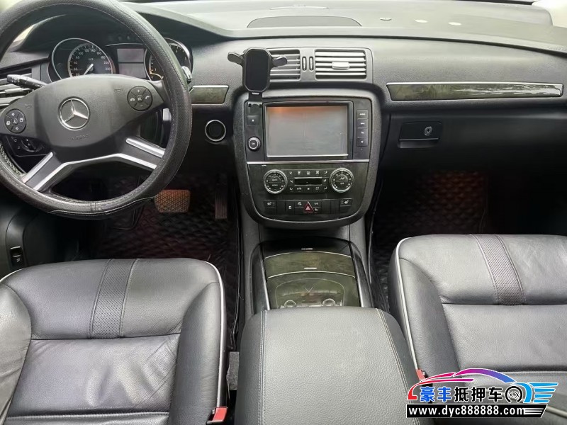 17年奔驰R轿车抵押车出售