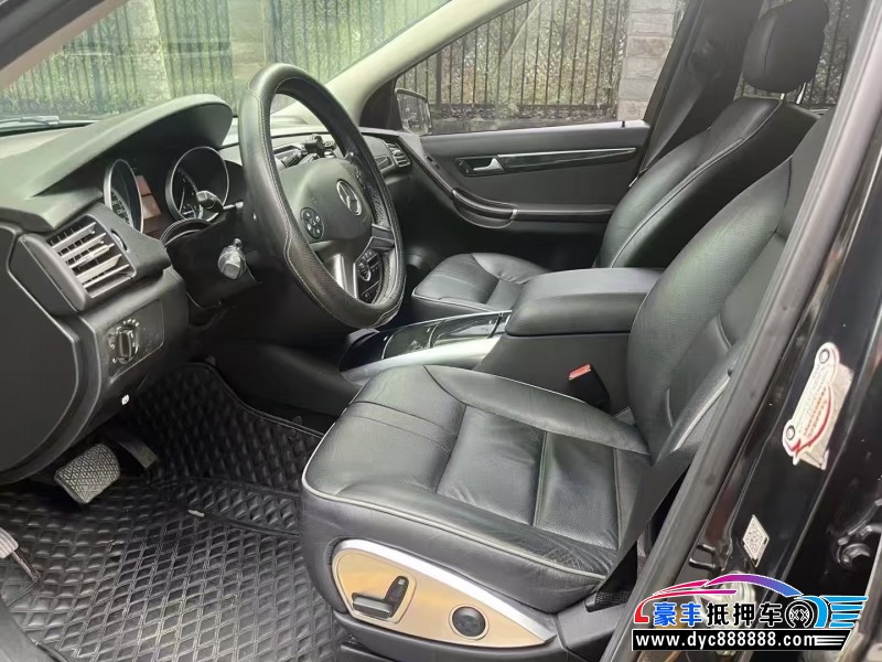 17年奔驰R轿车抵押车出售