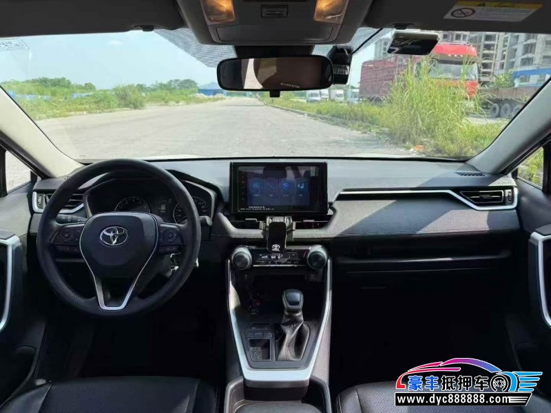 21年丰田RAV4轿车抵押车出售