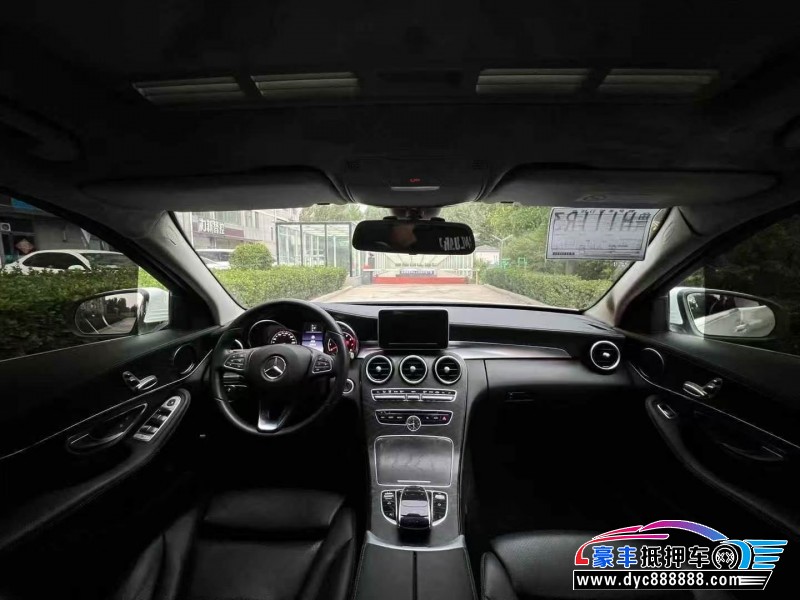 18年奔驰C轿车抵押车出售