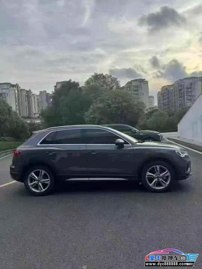 21年奥迪Q3轿车抵押车出售