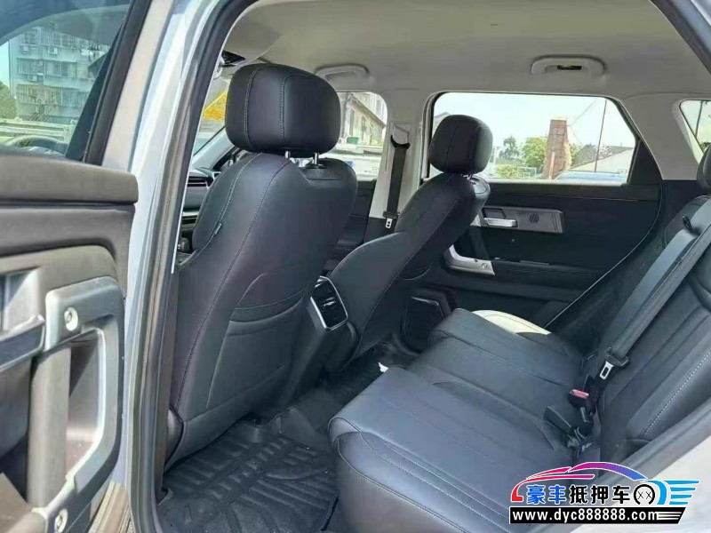 25年奇瑞探索轿车抵押车出售