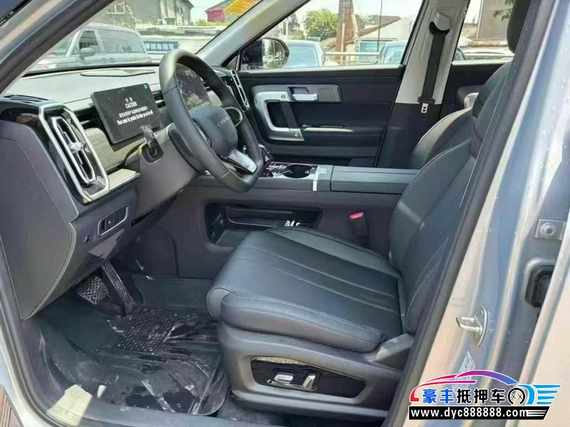 25年奇瑞探索轿车抵押车出售