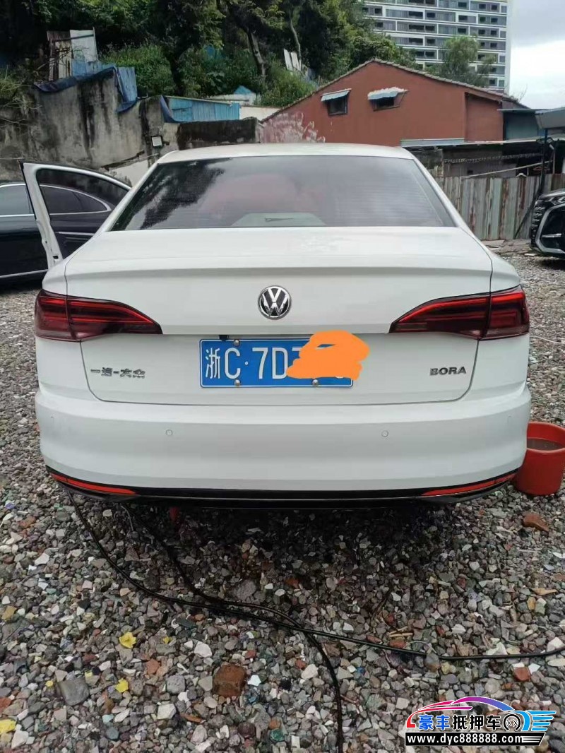 18年大众宝来轿车抵押车出售