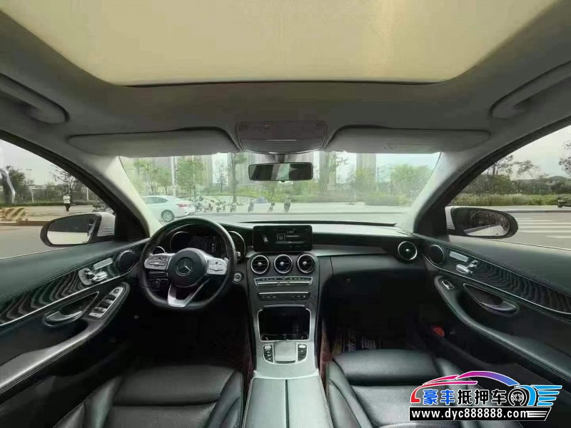 19年奔驰C轿车抵押车出售