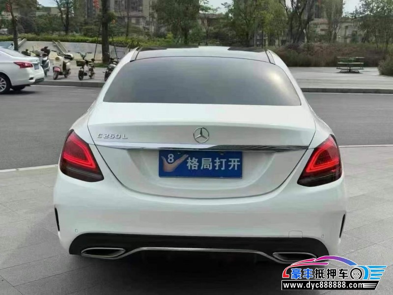 19年奔驰C轿车抵押车出售