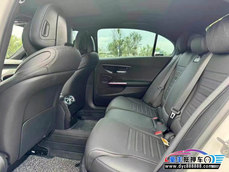 24年奔驰C轿车抵押车出售