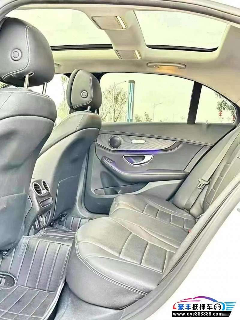 20年奔驰C轿车抵押车出售