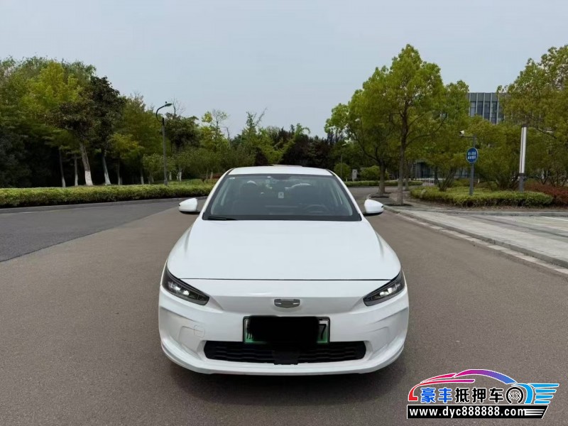 23年吉利几何轿车