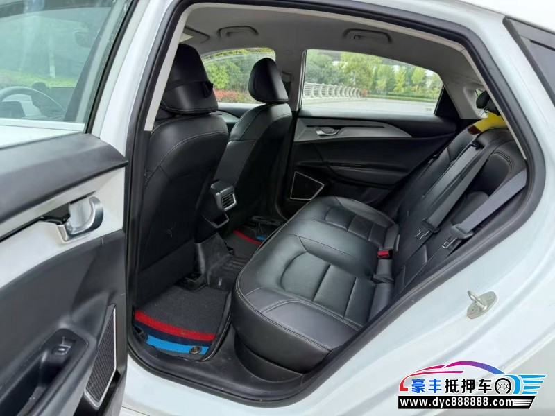 23年吉利几何轿车抵押车出售