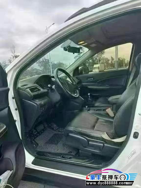 17年本田CR-V轿车抵押车出售