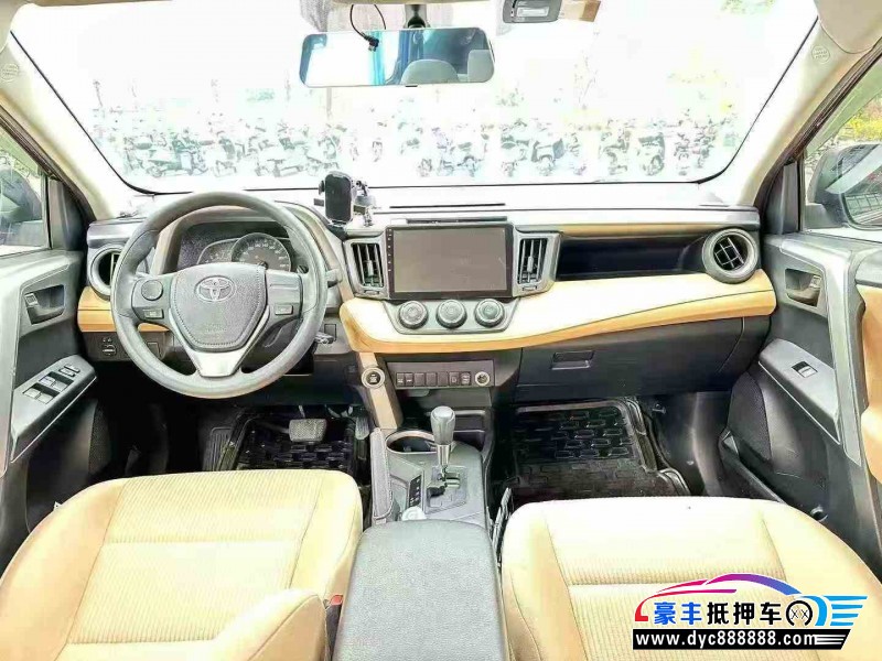 19年丰田RAV4轿车抵押车出售