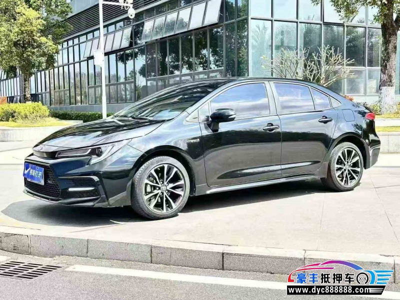 22年丰田雷凌轿车抵押车出售