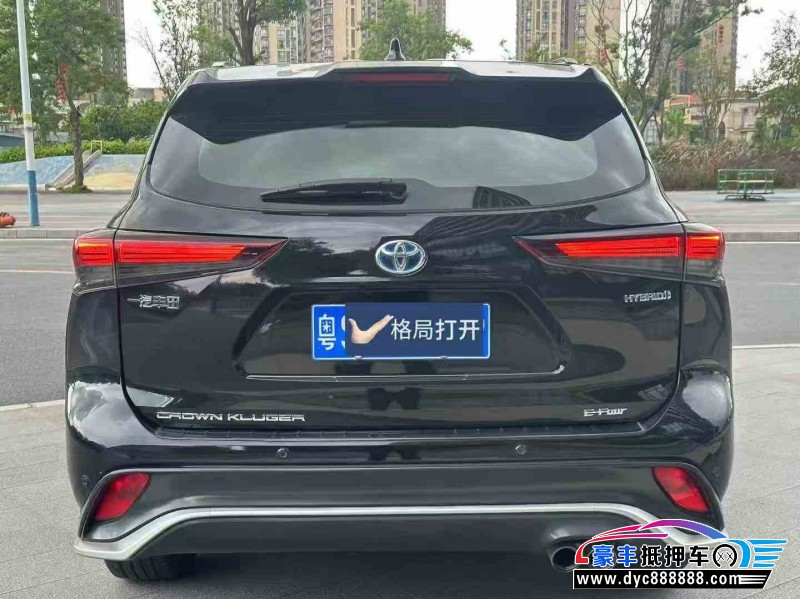 24年丰田皇冠轿车抵押车出售