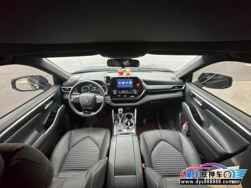 24年丰田皇冠轿车抵押车出售