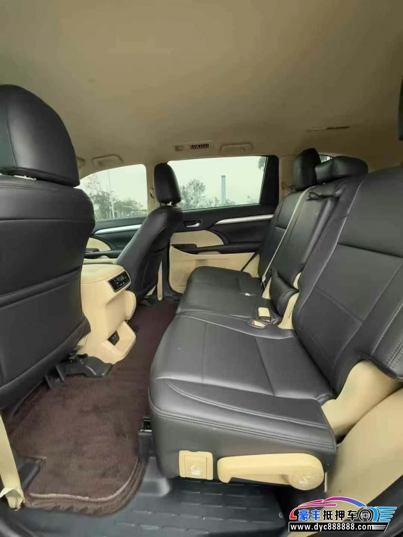 20年丰田汉兰达轿车抵押车出售