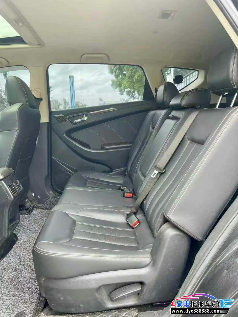 19年东风风光580轿车抵押车出售