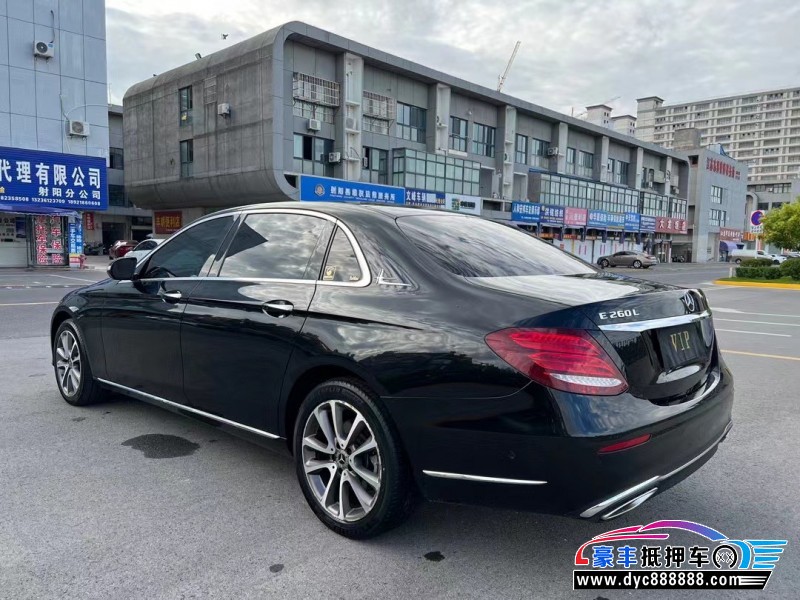 19年奔驰E轿车抵押车出售