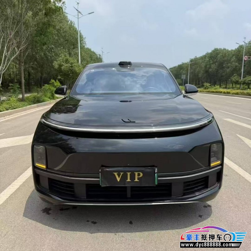抵押车出售23年理想L9轿车