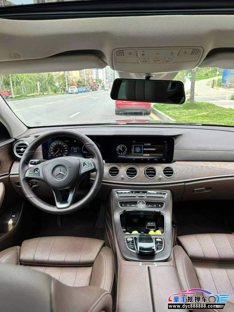 17年奔驰E轿车抵押车出售