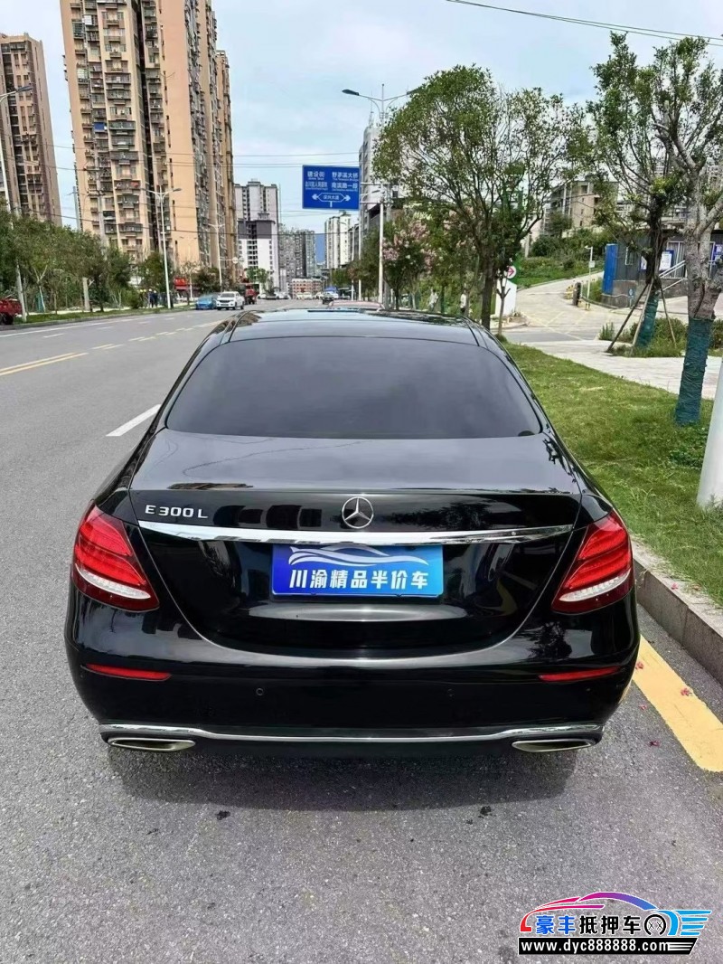 17年奔驰E轿车抵押车出售