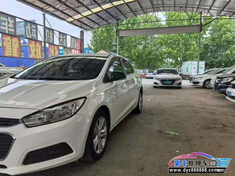 15年雪佛兰科鲁兹轿车抵押车出售