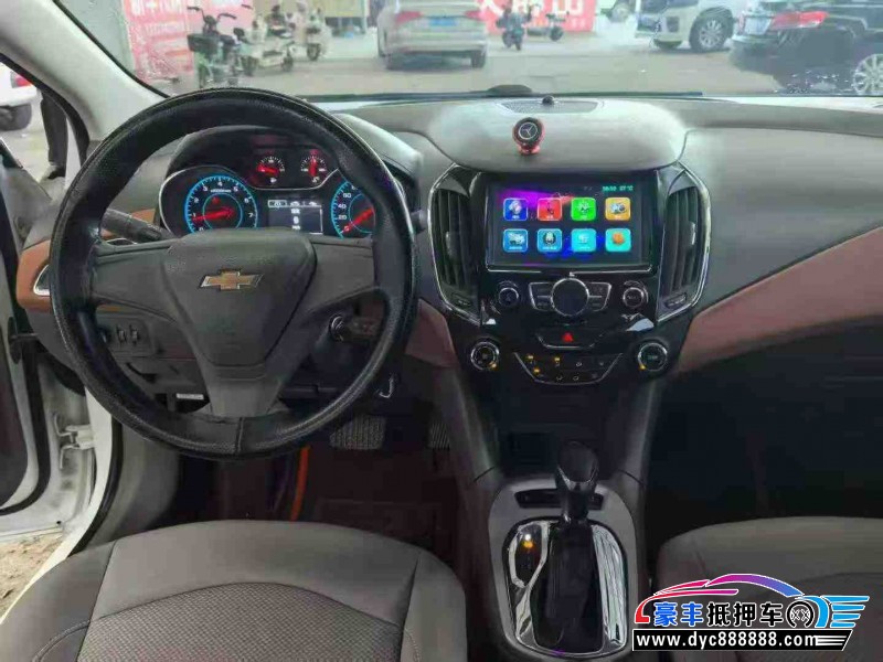 15年雪佛兰科鲁兹轿车抵押车出售