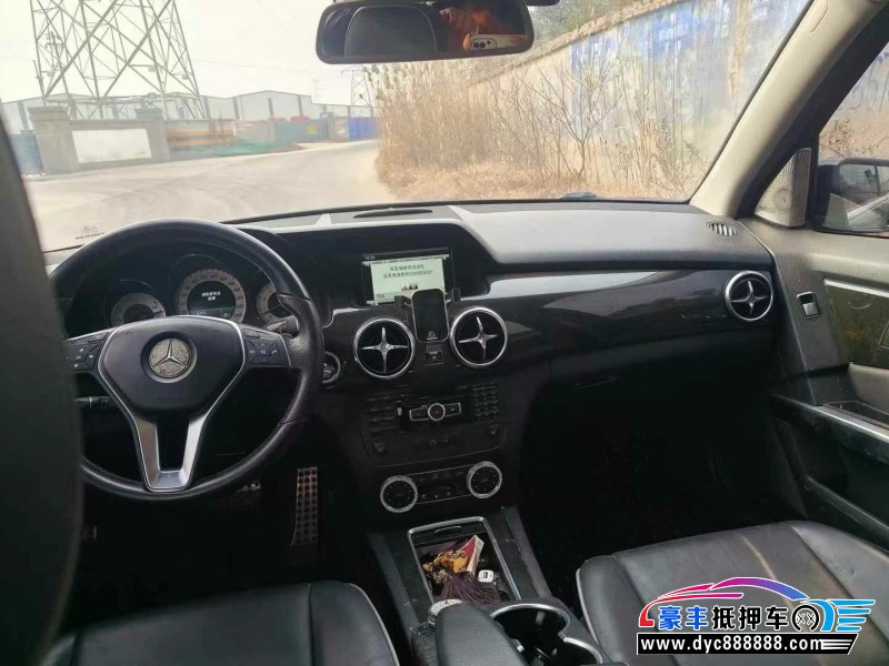 15年奔驰GLK轿车抵押车出售