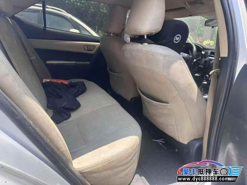 17年丰田卡罗拉轿车抵押车出售