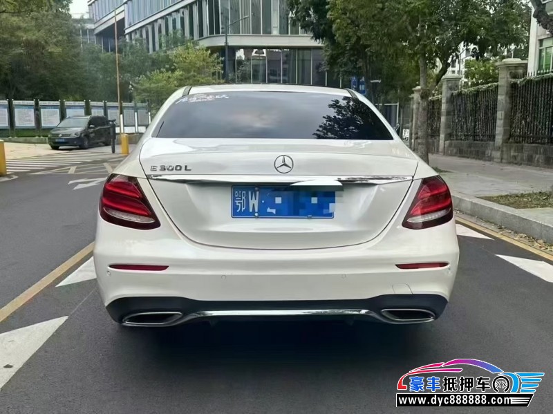 19年奔驰E轿车抵押车出售