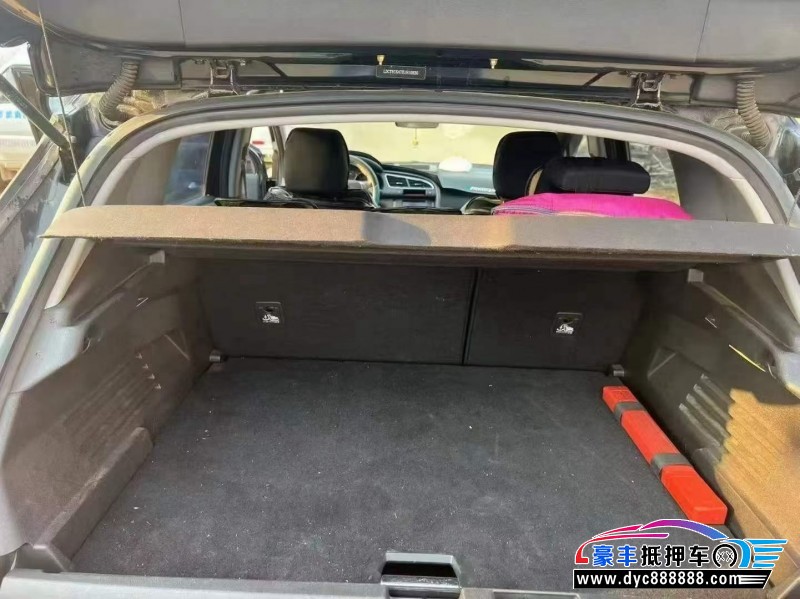 14年标致3008轿车抵押车出售