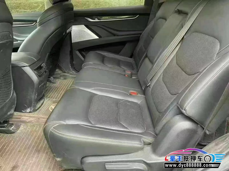 18年上汽大通D90轿车抵押车出售