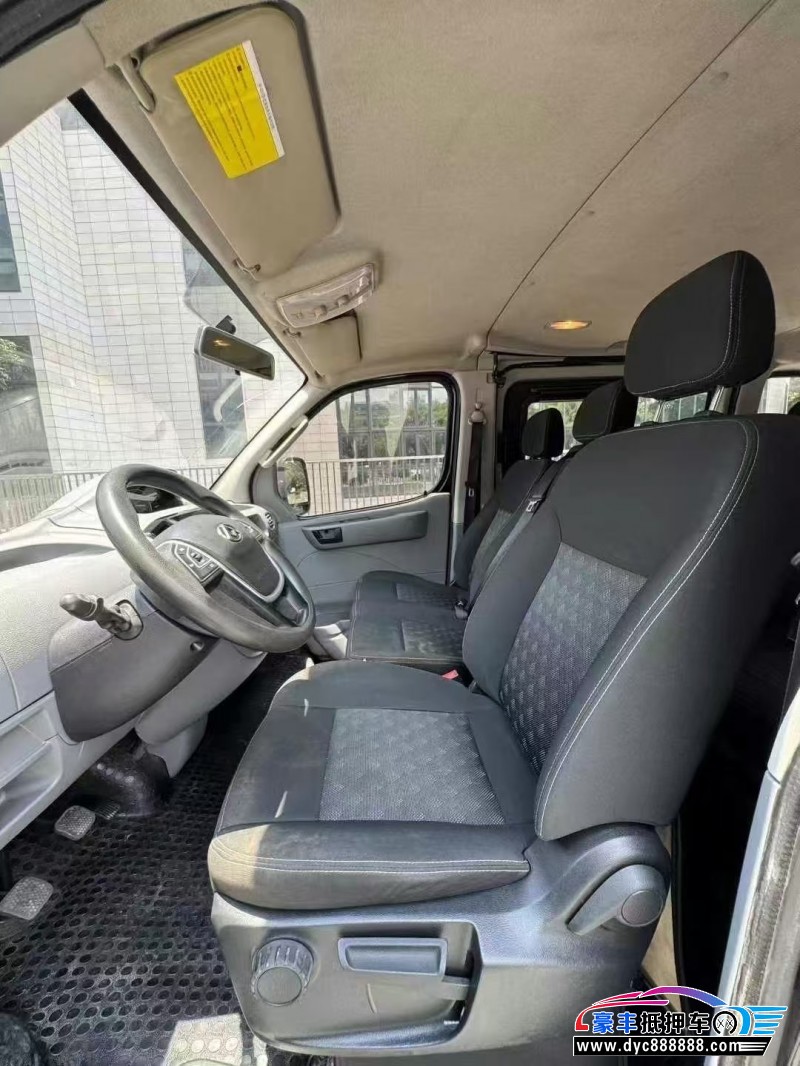 22年上汽大通V80轿车抵押车出售