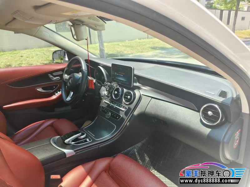 17年奔驰C轿车抵押车出售