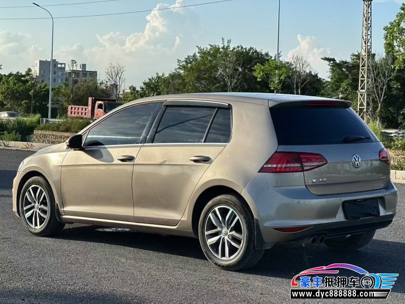 14年大众高尔夫轿车抵押车出售