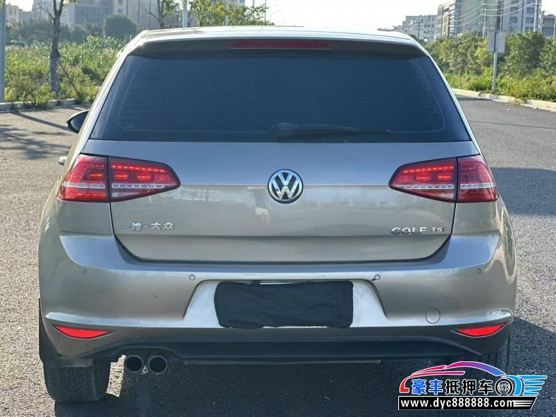 14年大众高尔夫轿车抵押车出售