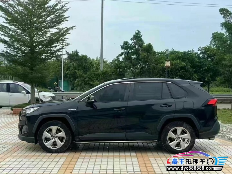 20年丰田RAV4轿车抵押车出售