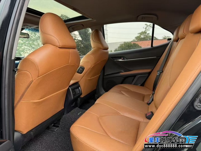 20年丰田凯美瑞轿车抵押车出售