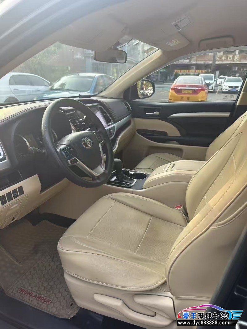 18年丰田汉兰达轿车抵押车出售