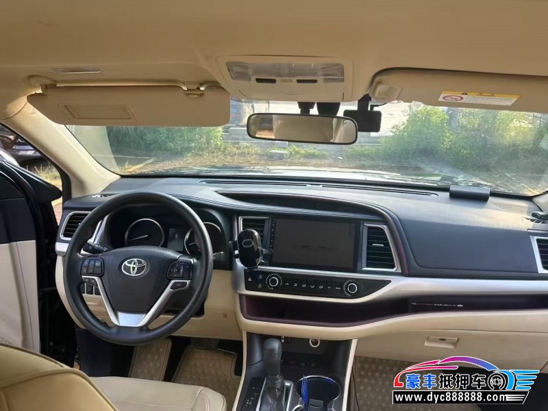 18年丰田汉兰达轿车抵押车出售