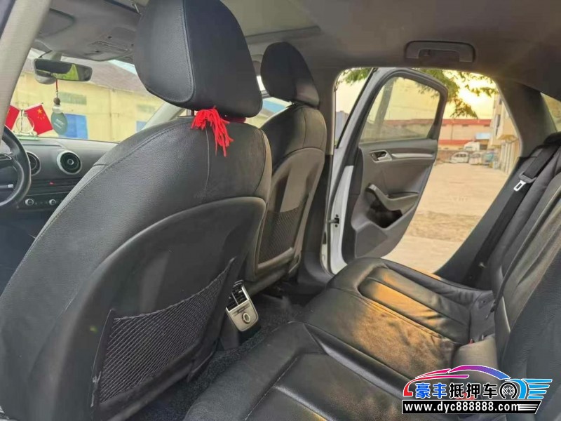 16年奥迪A3轿车抵押车出售