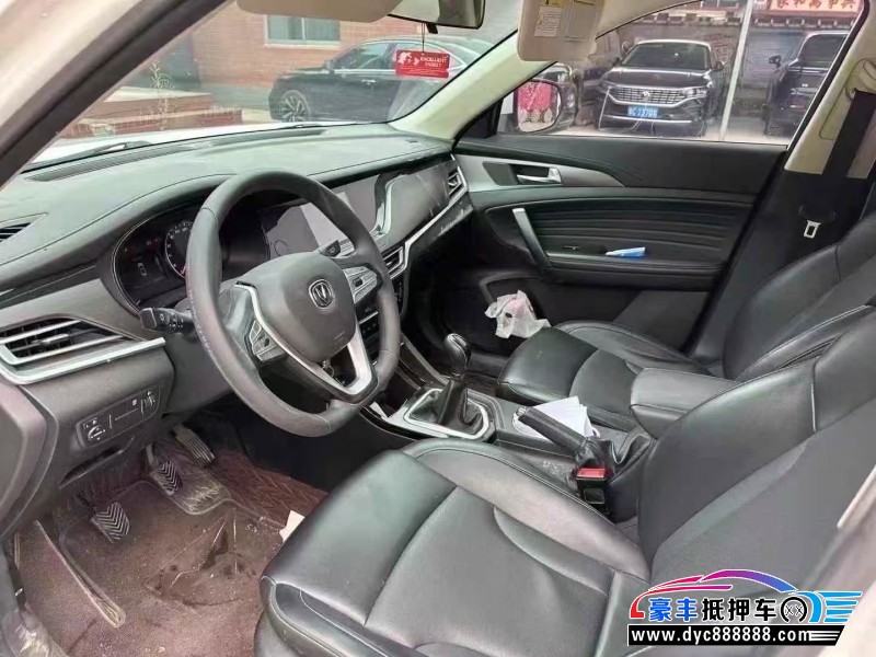 21年长安CS35轿车抵押车出售