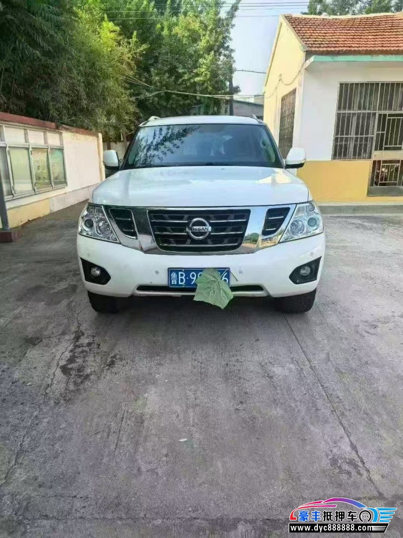 抵押车出售18年日产途乐轿车